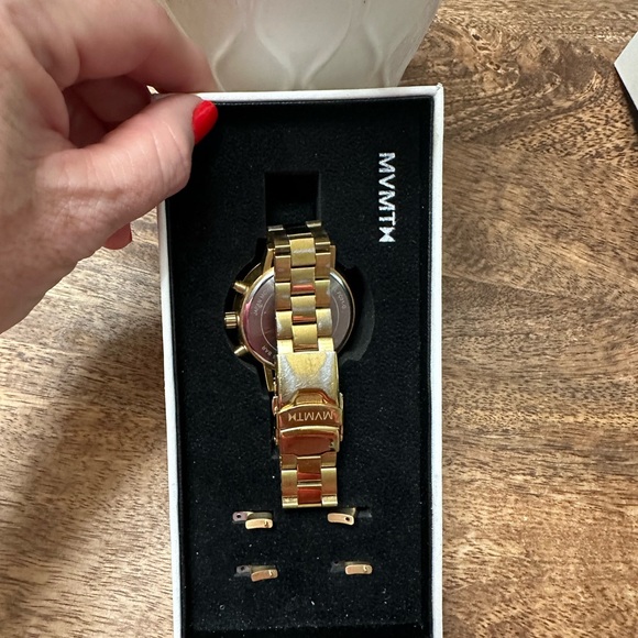 MVMT women’s watch - Picture 6 of 7